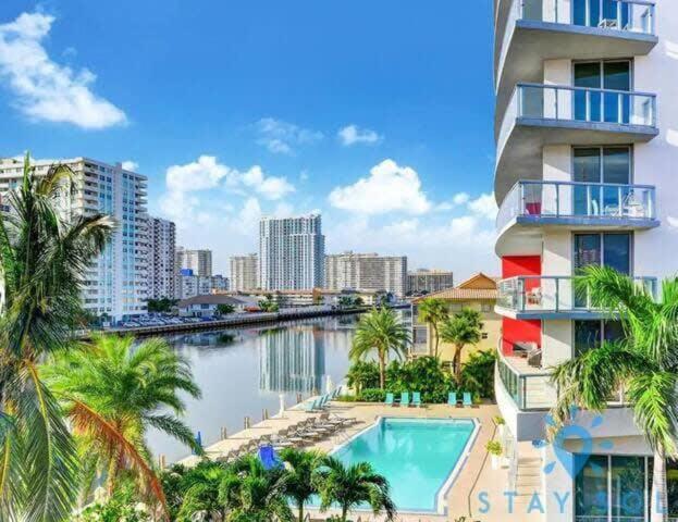 הלנדל ביץ' Infinite Views, Amazing Pool, Gym, Near Beach מראה חיצוני תמונה