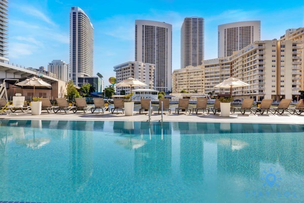 הלנדל ביץ' Infinite Views, Amazing Pool, Gym, Near Beach מראה חיצוני תמונה